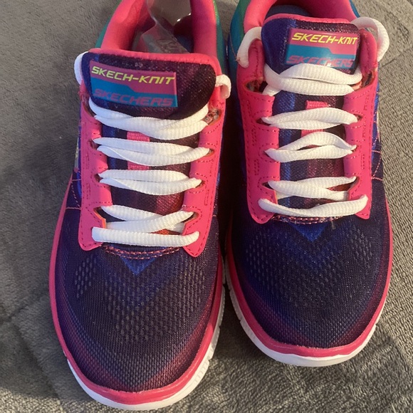 Brand new flex sole Skechers purple and pink really cute size 1 shoe. - Picture 2 of 8